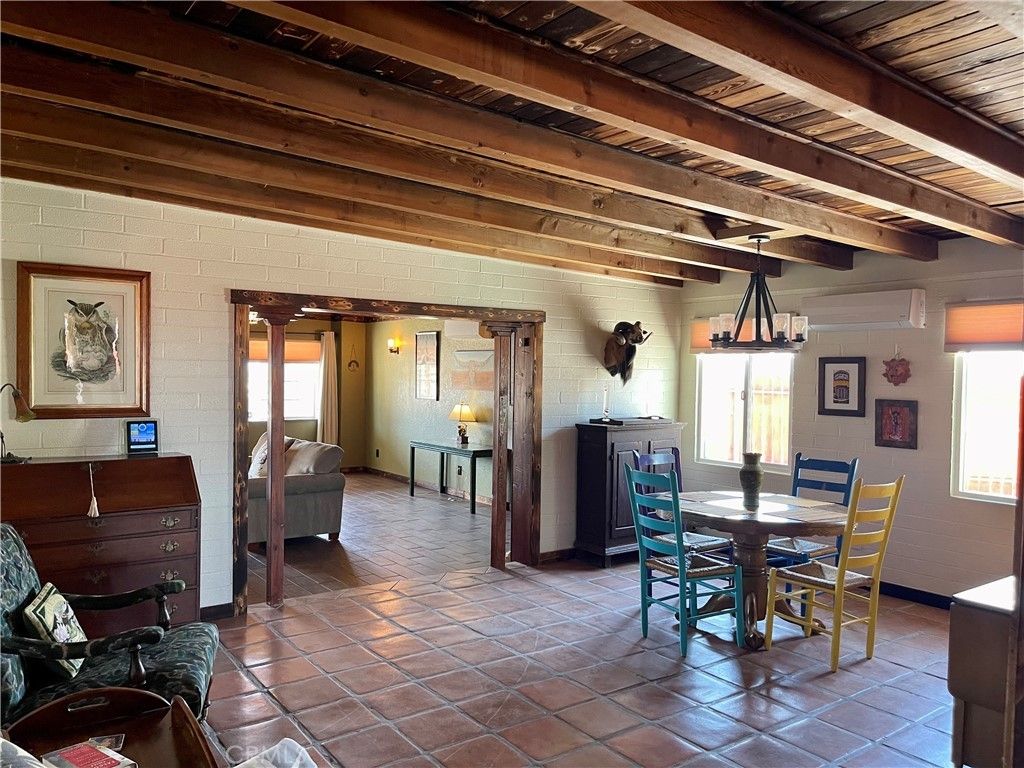 listing image 130722359230039767229
