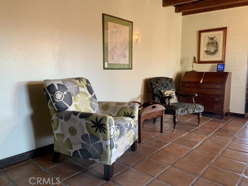 listing image 130723179453361527372