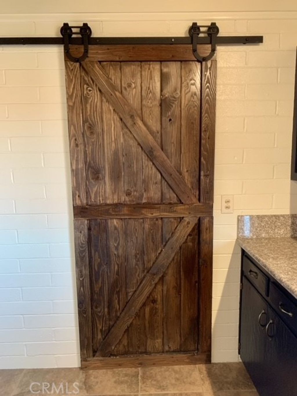 listing image 130720338219380361419