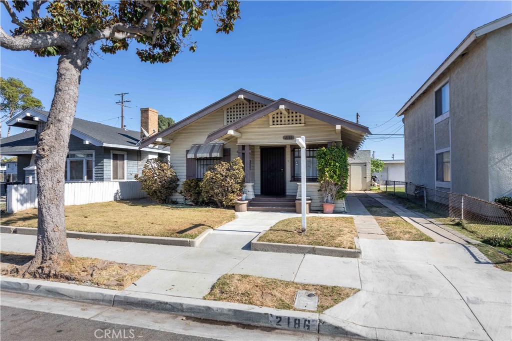 2186 Olive Avenue