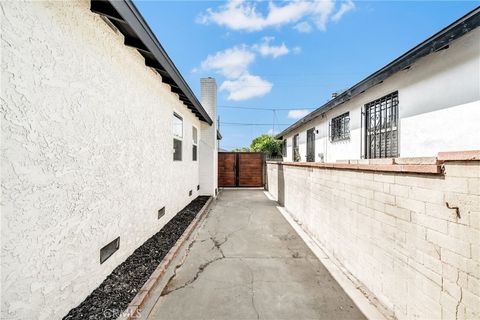 A home in Inglewood