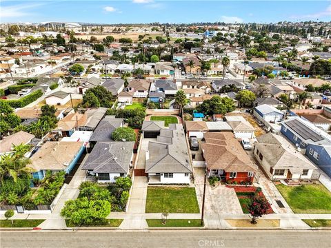 A home in Inglewood