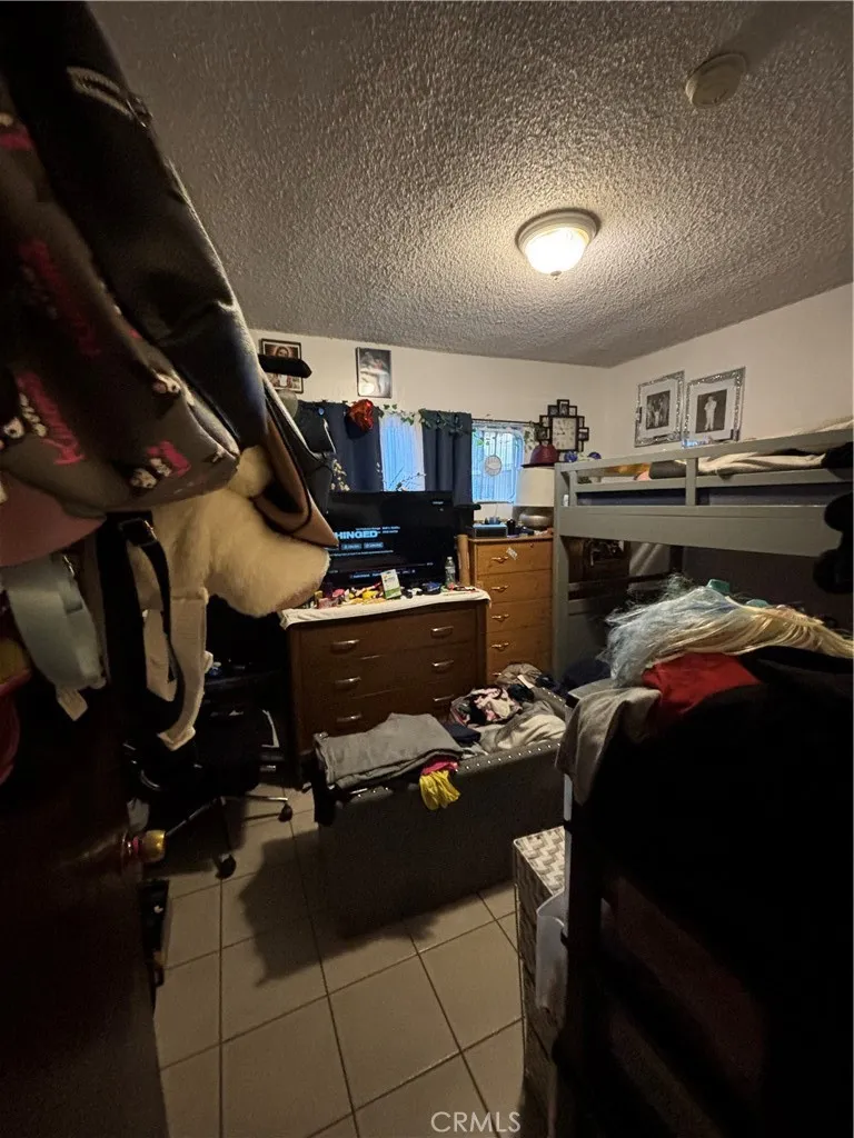 Bell, California 90201, United States, 8 Bedrooms Bedrooms, ,4 BathroomsBathrooms,Residential,Active,50954