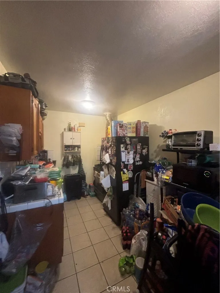 Bell, California 90201, United States, 8 Bedrooms Bedrooms, ,4 BathroomsBathrooms,Residential,Active,50954