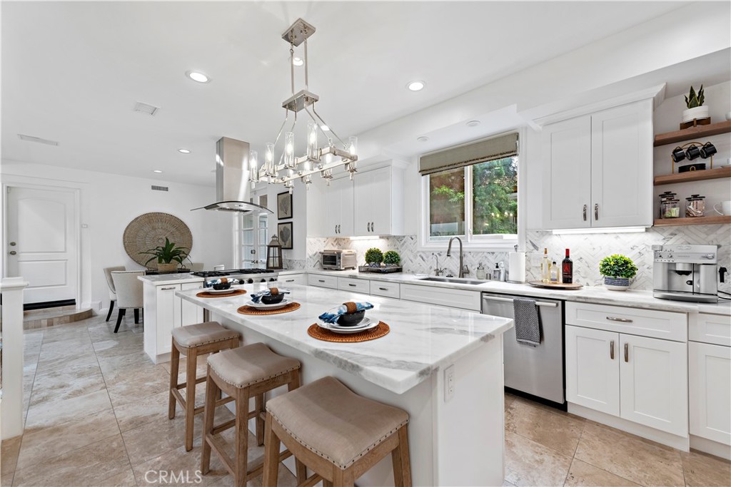 Corona del Mar South of PCH (CDMS) - Residential Lease