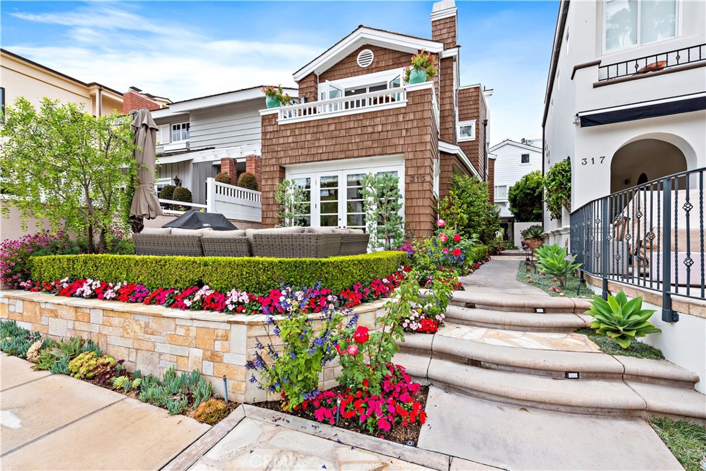 Corona del Mar South of PCH (CDMS) - Residential Lease