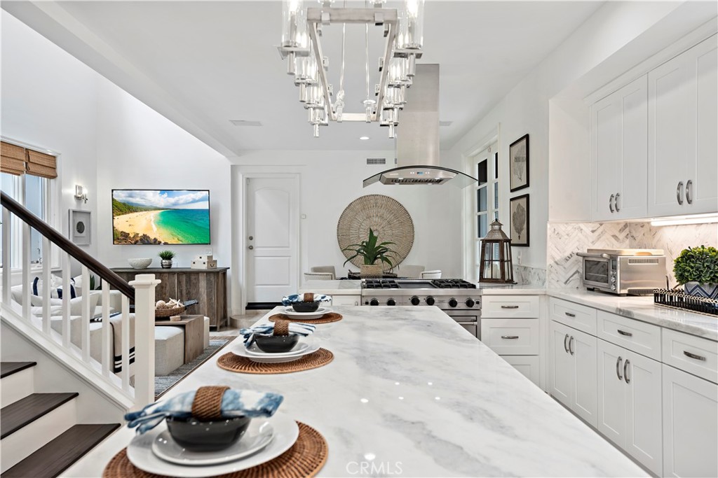 Corona del Mar South of PCH (CDMS) - Residential Lease