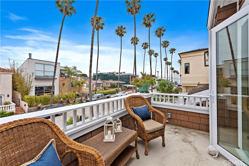 Corona del Mar South of PCH (CDMS) - Residential Lease