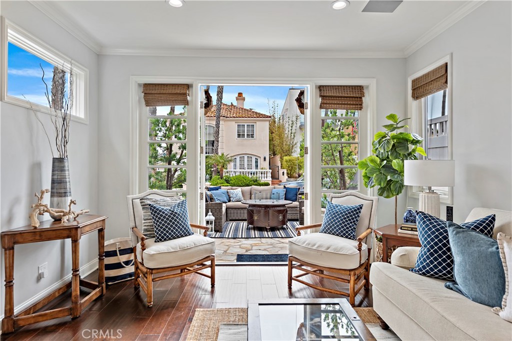 315 Goldenrod Ave is located in a fabulous location in Corona del Mar right next to the Goldenrod Footbridge. It is a beautifully decorated sophisticated fully furnished property that is south of Pacific Coast Highway. The location makes it walkable two blocks to the beach, close to Fashion Island, restaurants, bars, parks, grocery stores, and banks. This beautiful home was updated in 2021 with a wonderful chef's kitchen, top of the line appliances, and quartzite island and counter tops. The owners keep this property in pristine condition. The front of the home features a large patio with a BBQ which is wonderful for enjoying the foot traffic. There is also a roof top balcony with chaise lounges that allow for quiet time and sunbathing. The house includes a home gym and rowing machine in the garage. Use of the carport behind the garage is included in the lease. The home is equipped with two internet lines which makes it perfect for gamers or people who work from home. One line is a 1 gig and the other is 400 Mps. 315 Goldenrod Ave is a great location that is close to Laguna Beach, Newport Beach, and Newport Coast. Summer months are $30,000 per month.
Note: