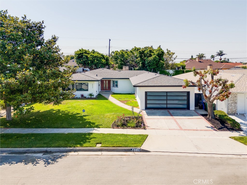 View Los Angeles, CA 90056 house