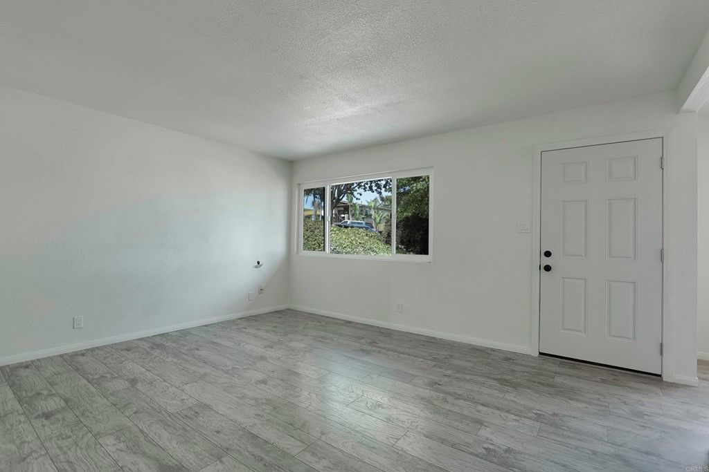 listing image 130722503195213088690