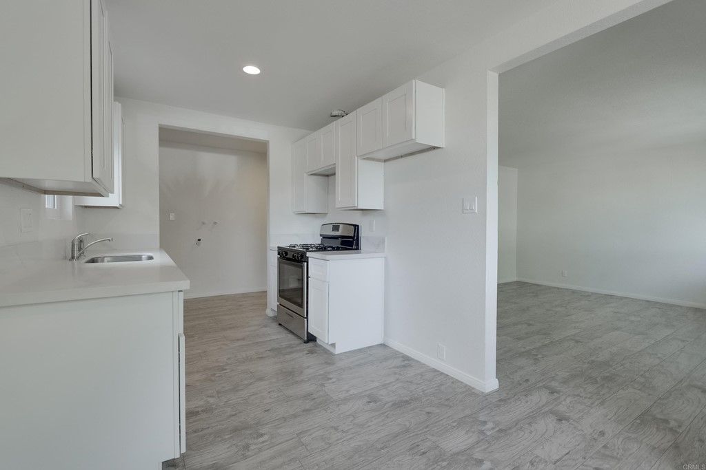 listing image 130721898711182252105