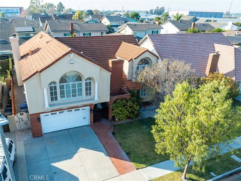 A home in Los Alamitos