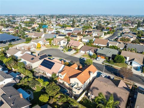 A home in Los Alamitos