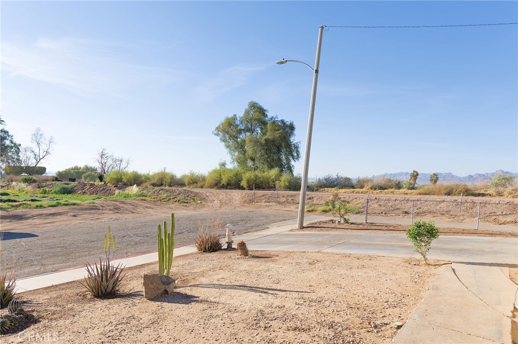 680 N Sola Avenue