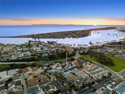 409 Dahlia Avenue Corona Del Mar CA 92625