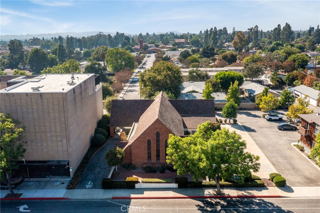 325 N Indian Hill Boulevard