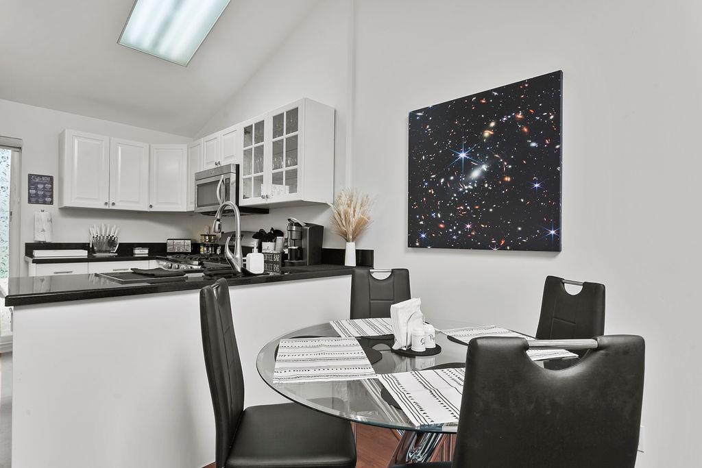 Photo 5 of 16 of 137 N Oak Knoll Avenue 9 condo
