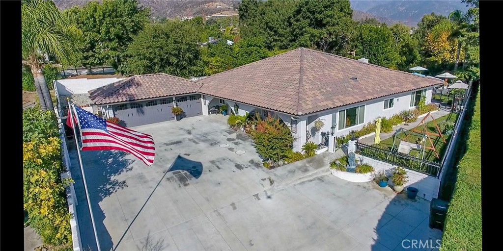 2480 San Mateo Drive