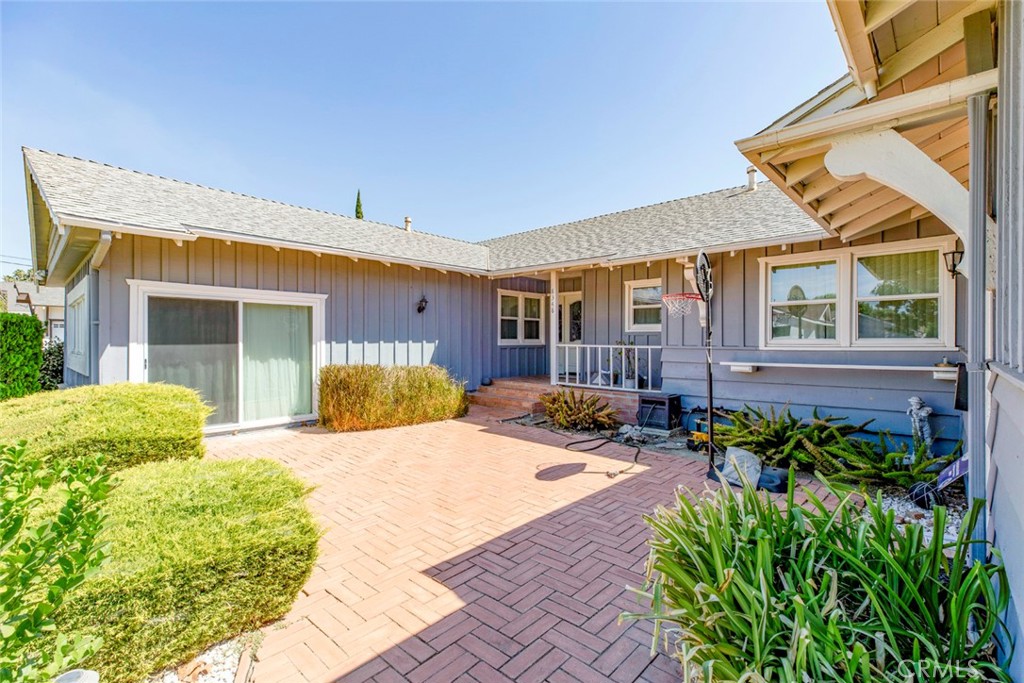 8348 Yolanda Avenue