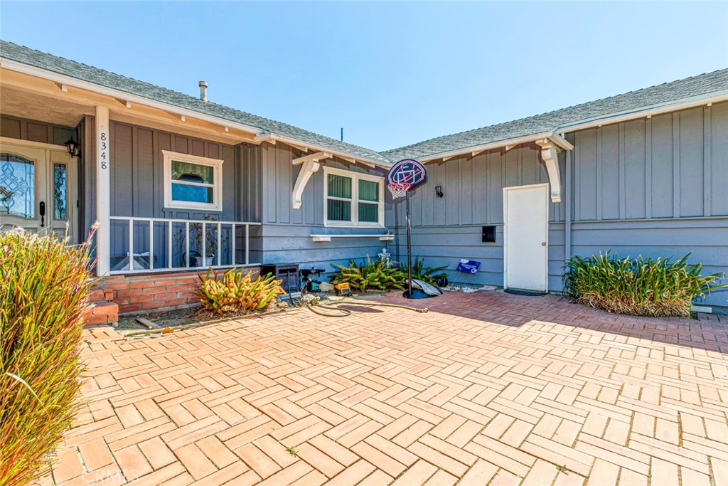 8348 Yolanda Avenue
