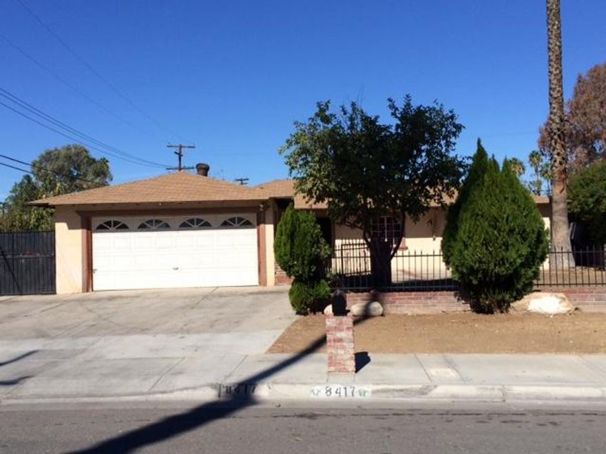 Ho-ho-ho, buy this Riverside home listed in the mid-$200s before Christmas! A single-story great for the first-time home buyer or investor. It features 4 bedrooms, a huge bonus room and 2 bathrooms, and within 1-mile from elementary, middle and high schools. Built in 1957, it's over 1200 sf on a 10,000+ sf lot and a 2-car garage. Near all amenties. This is not a foreclosure or a short-sale. Close before the end of the year, OK!