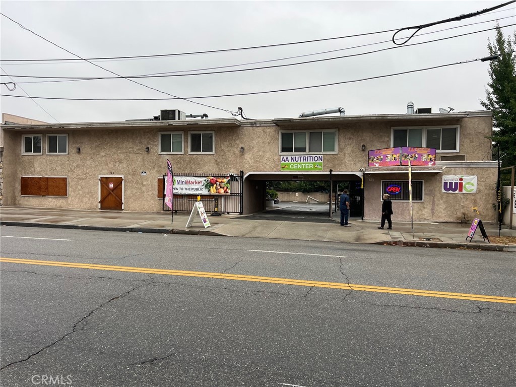 Perfect Investment Opportunity. This 9 Unit Mixed Use Property is the Perfect Property for the right Investor. This Sale Consists of Two Addresses, 723 & 725 N D Street. With the Property On a busy Street, situated across the San Bernardino Police Department, this Property has Tons of Potential. The Owner was Renovating each Unit and has about half of the Units Finished but is No Longer able to, so come take over and Save More Money.
