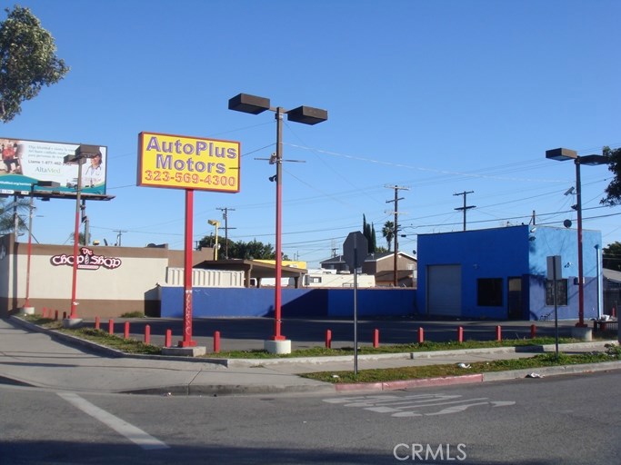 The property consists of a Large Lot/Corner to hold vehicles and a Small Office/Administration Building. It has been primarily used to sell vehicles since it has a great visibility from Firestone Blvd. The property owner is flexible on the lease terms.
LOCATION, that is the highlight of this dealership! It is located on Firestone Blvd and the main avenue has many vehicles drive by it per day and offers a potential tenant fantastic visibility to sell vehicles