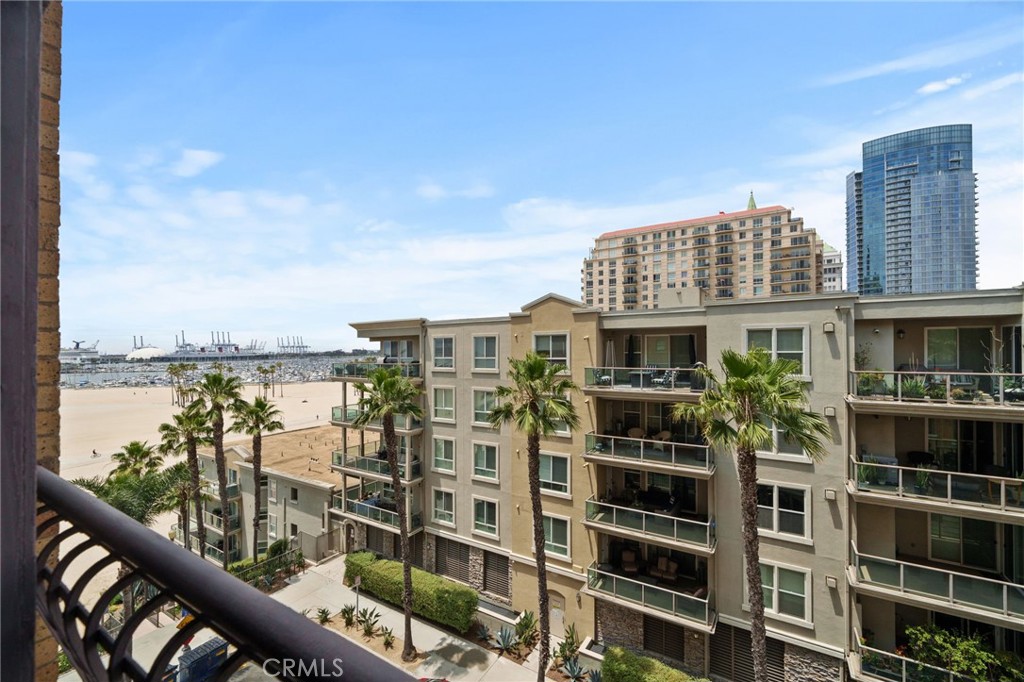 1030 E Ocean Boulevard 506