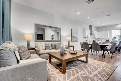 168 Sawbuck Irvine CA 92618