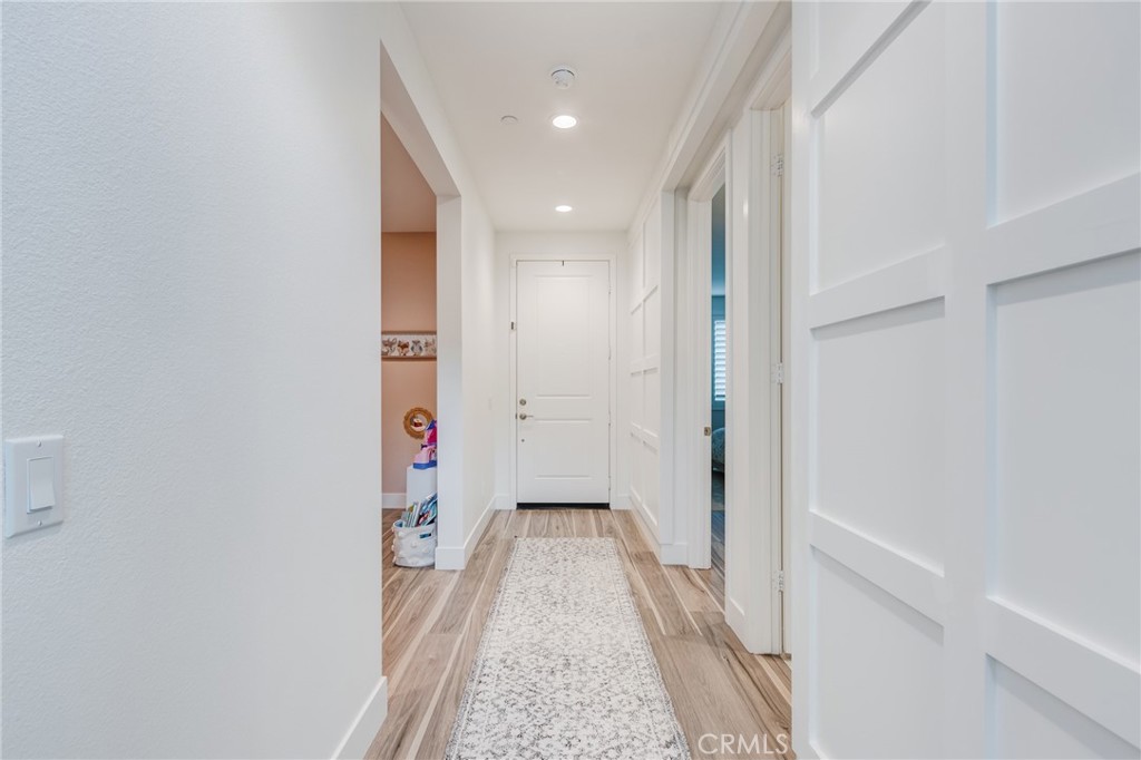 11411 W Serrano