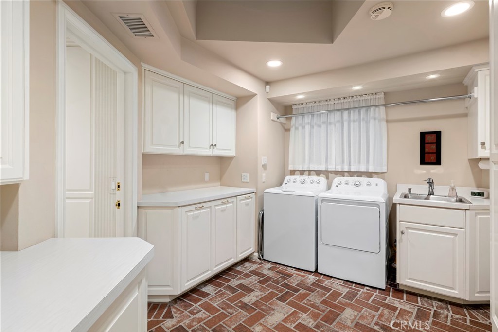 Irvine Terrace (IRVT) - Residential