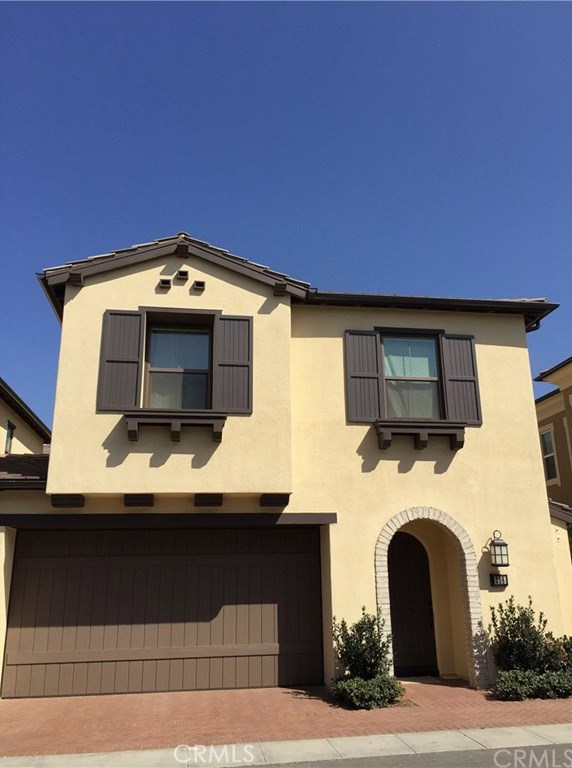 Build in 2016 in Orchard Hills area, best location, best school district.
