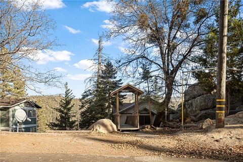 A home in Running Springs