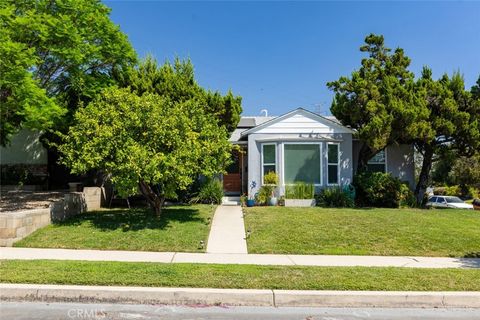 A home in Mission Hills (San Fernando)