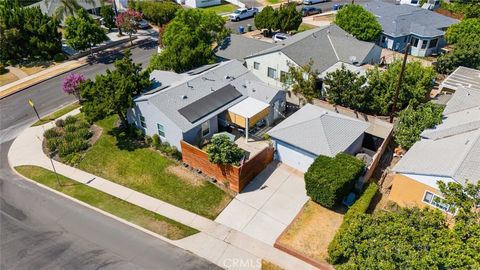 A home in Mission Hills (San Fernando)