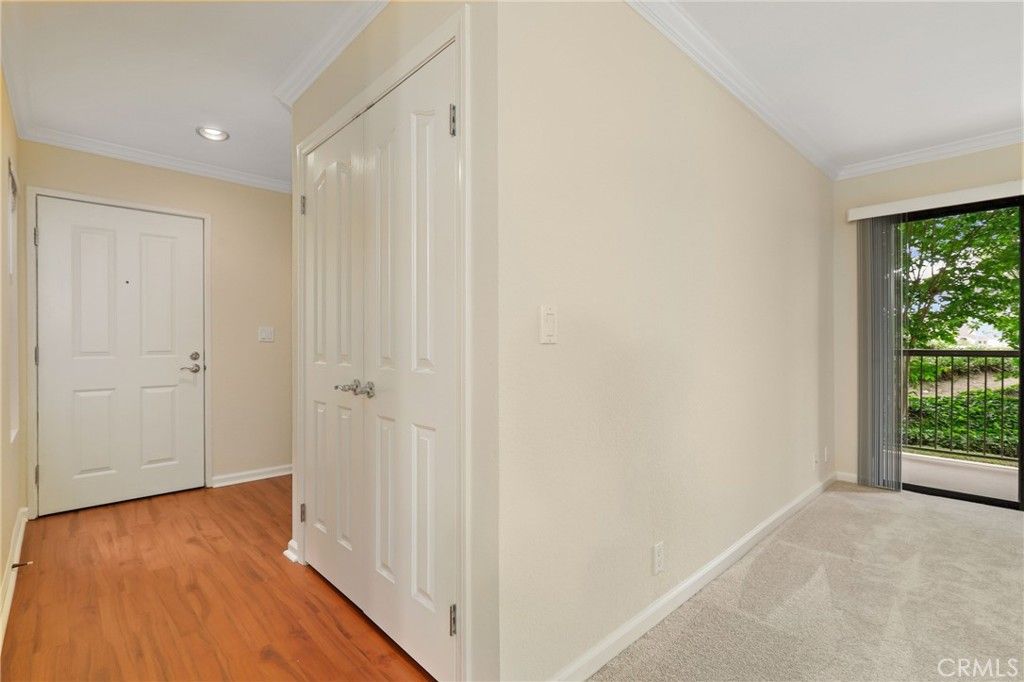 listing image 130725471229420036930