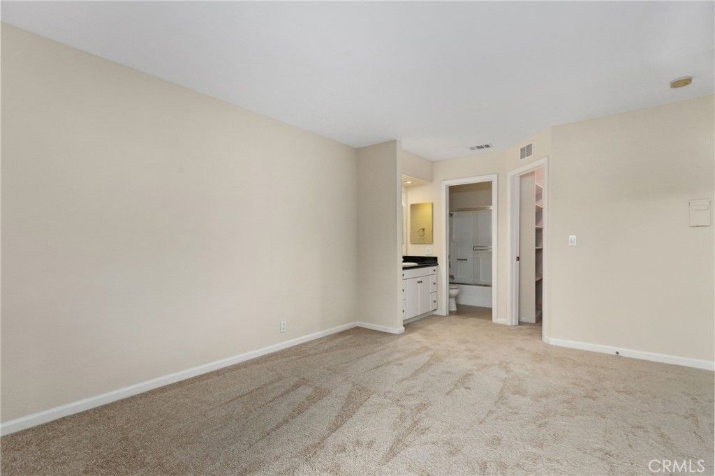 listing image 130720777698280722914