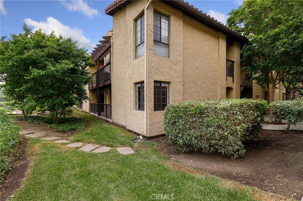 listing image 130720655289688976775