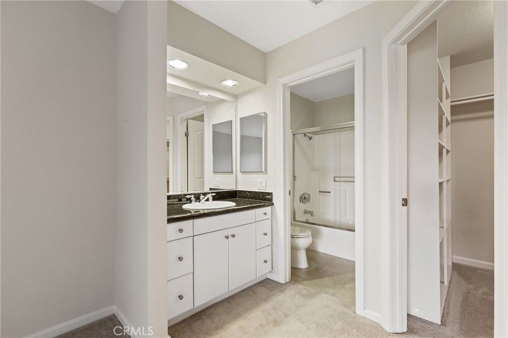 listing image 130723502098675266754