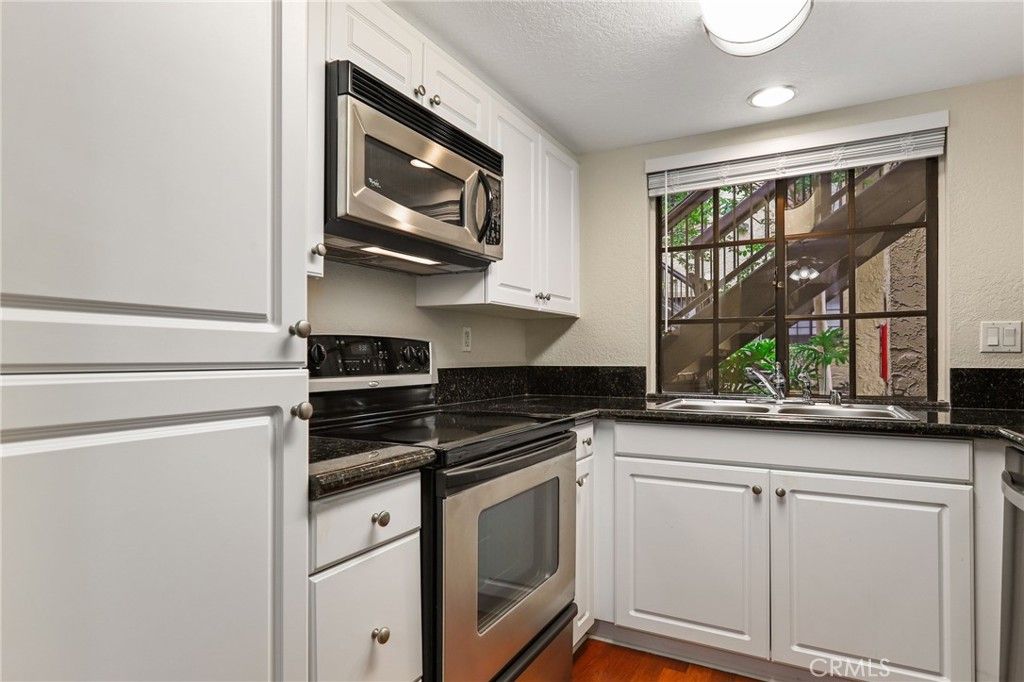 listing image 130727869439872560246