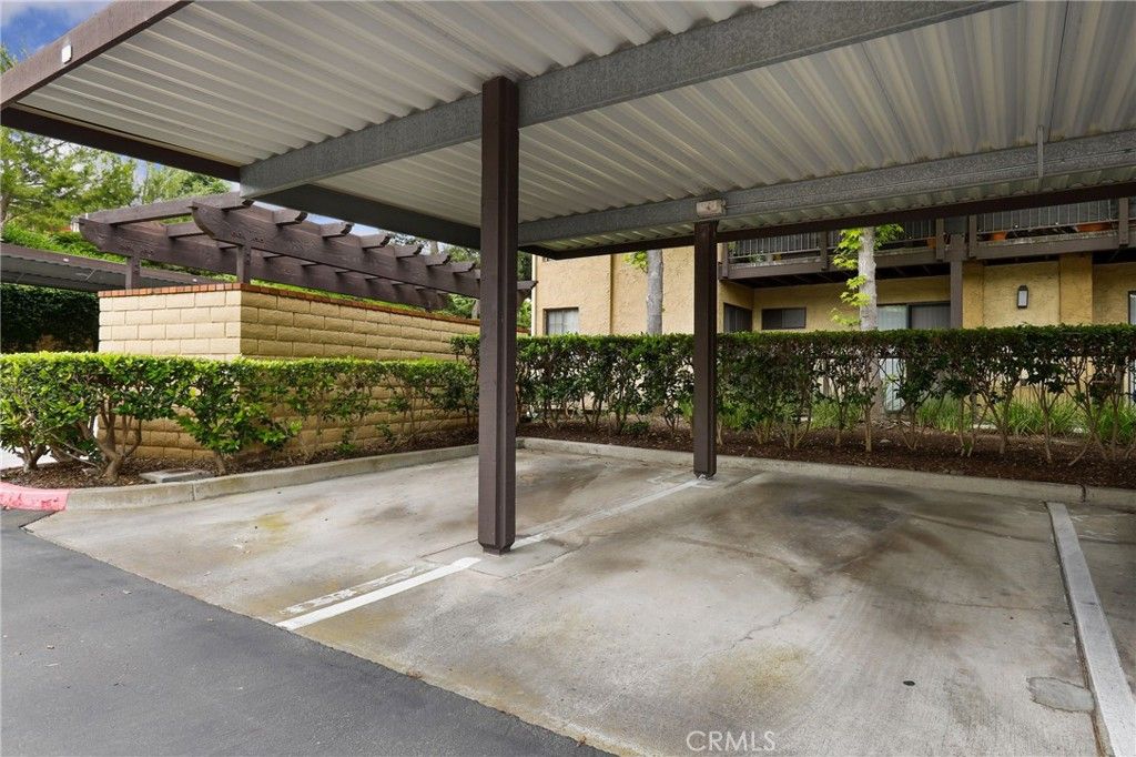 listing image 130721702175439582058
