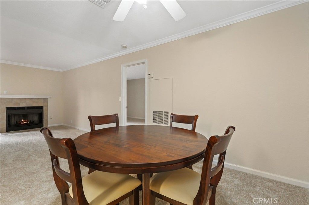 listing image 130721500764931852918