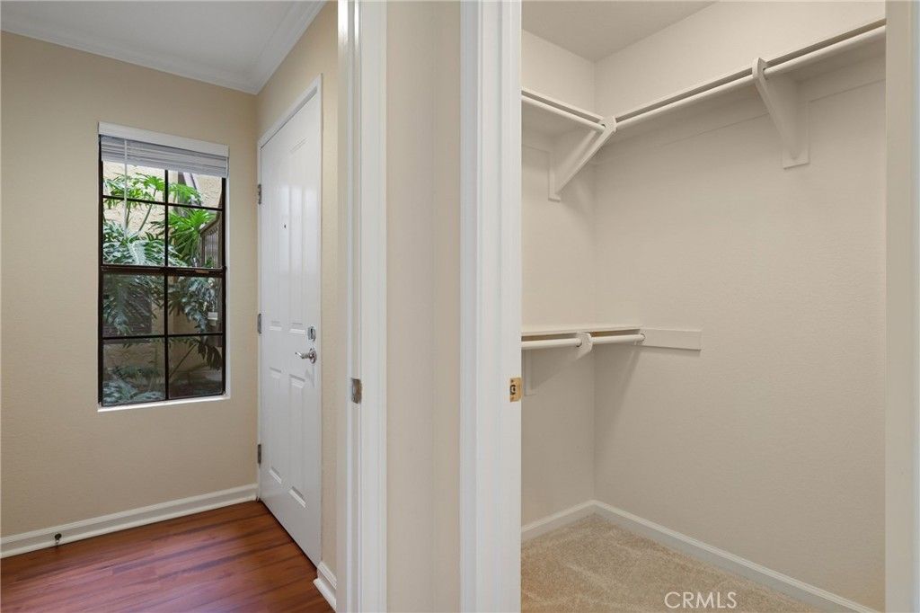 listing image 130721318348713501545