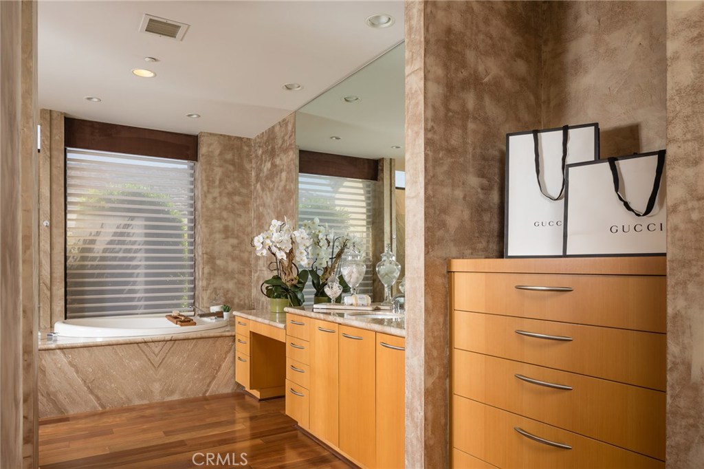 Cameo Shores (CSHO) - Residential