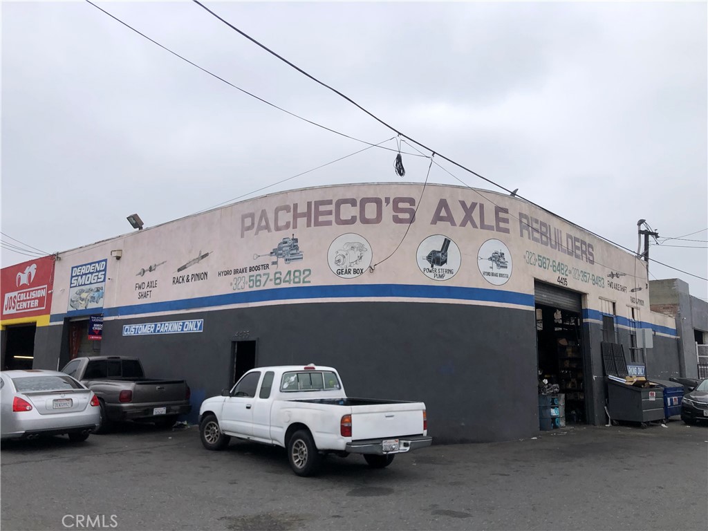 4433 Firestone Boulevard