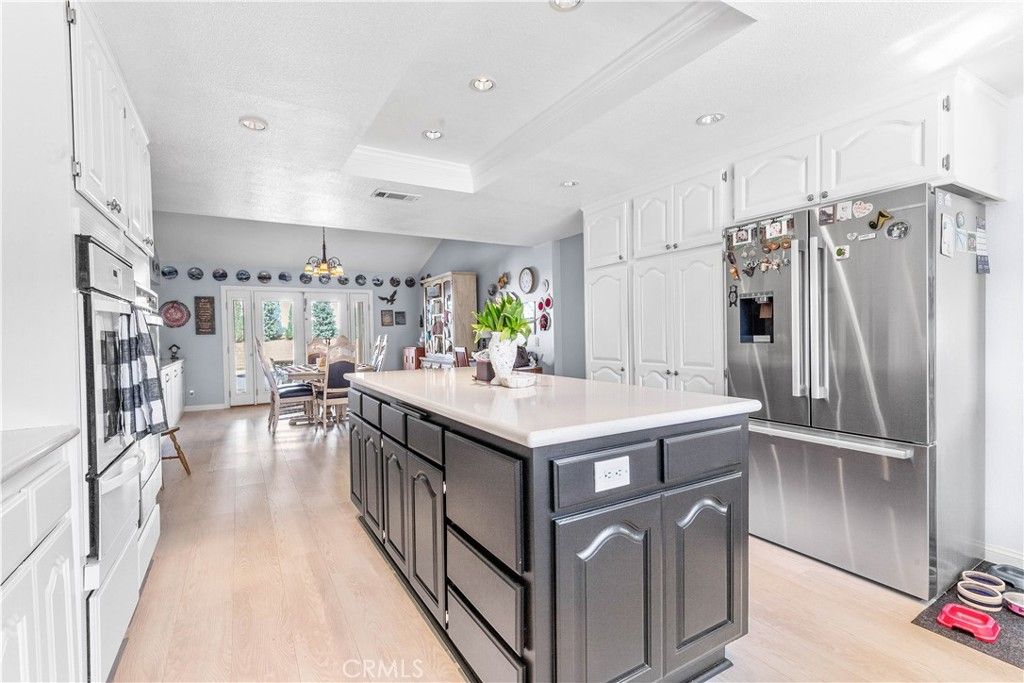 listing image 130724123184171455645