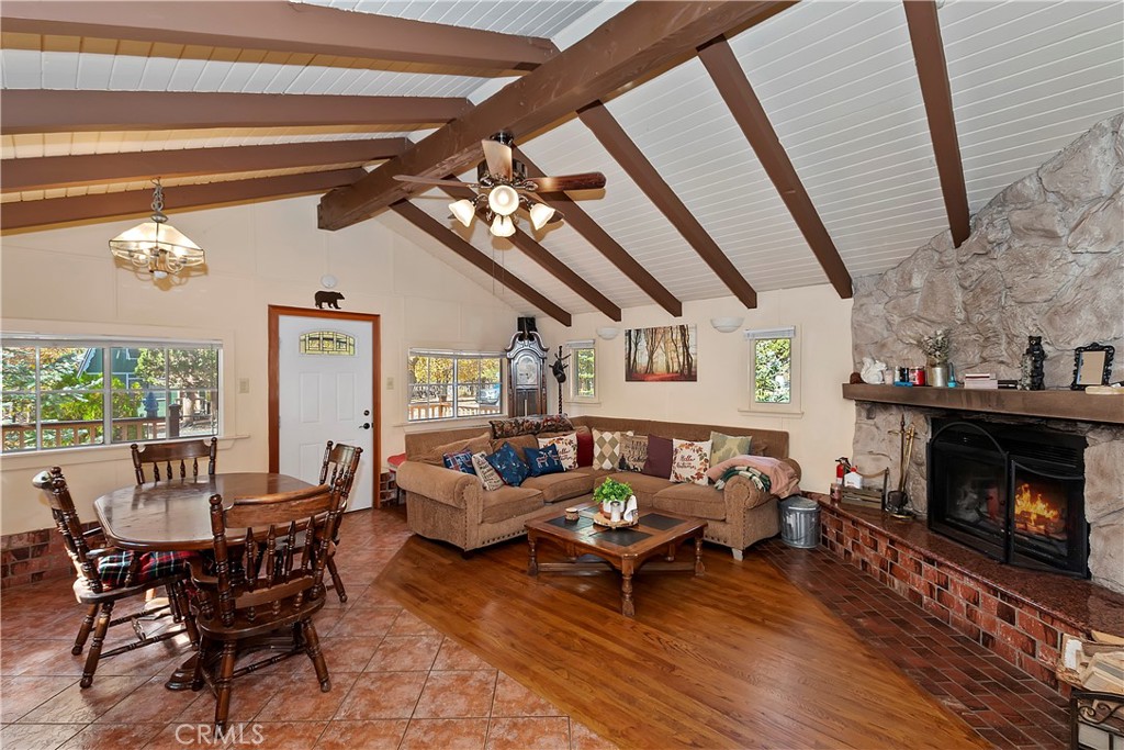 645 Santa Barbara Avenue
