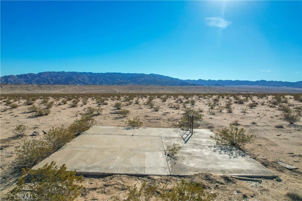 71015 Mile Road