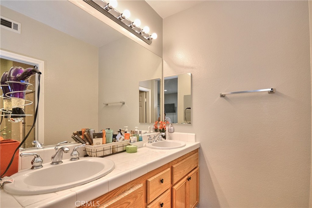 Gallery Walk (GALW) - Residential Lease